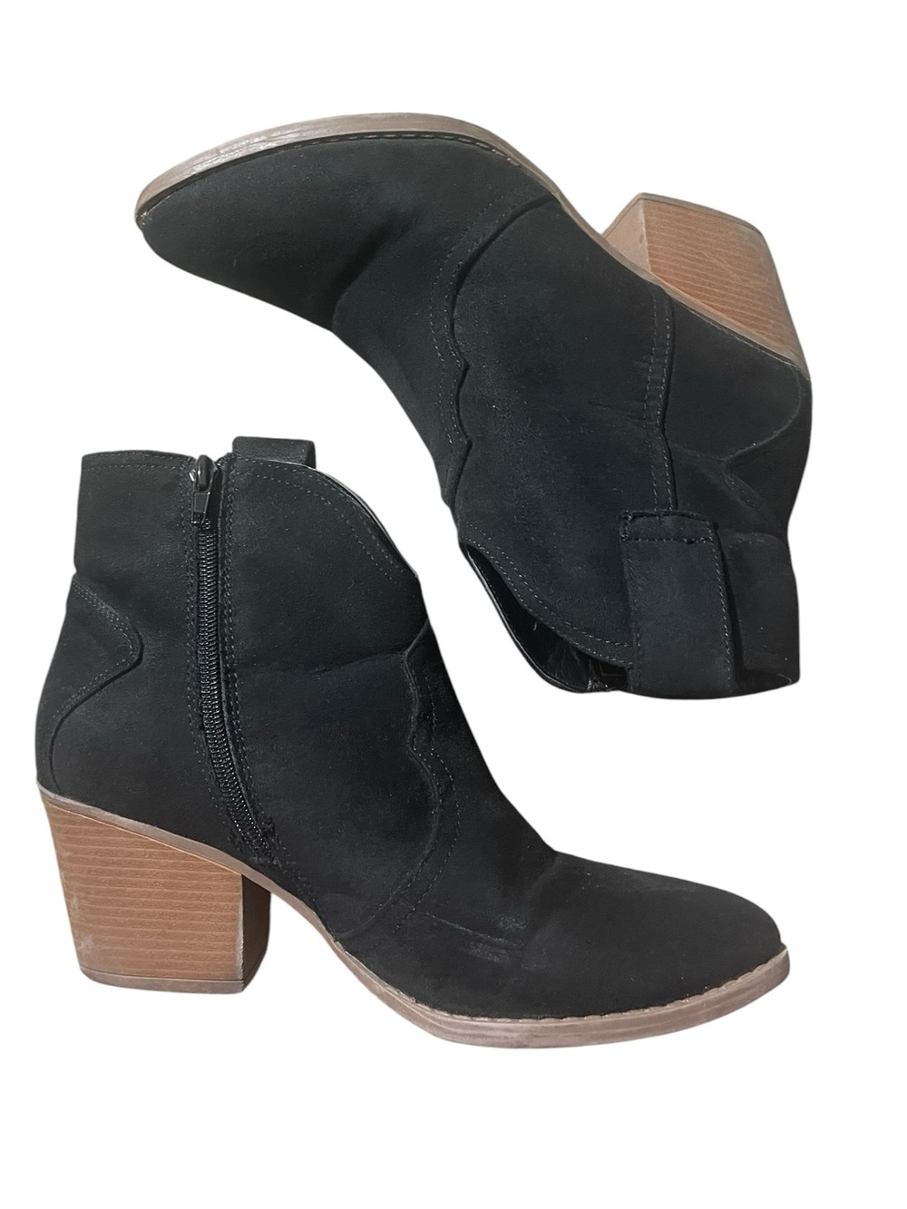 B8 - 9.5 Cowboy ankle Black faux Suede Block Heel Ankle Boots